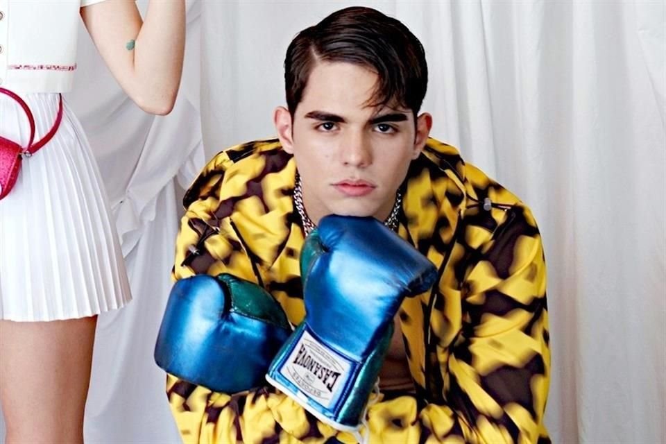 La fuerza y la audacia del boxeo se unen a las tendencias de la temporada con shorts amplios de cintura elástica.