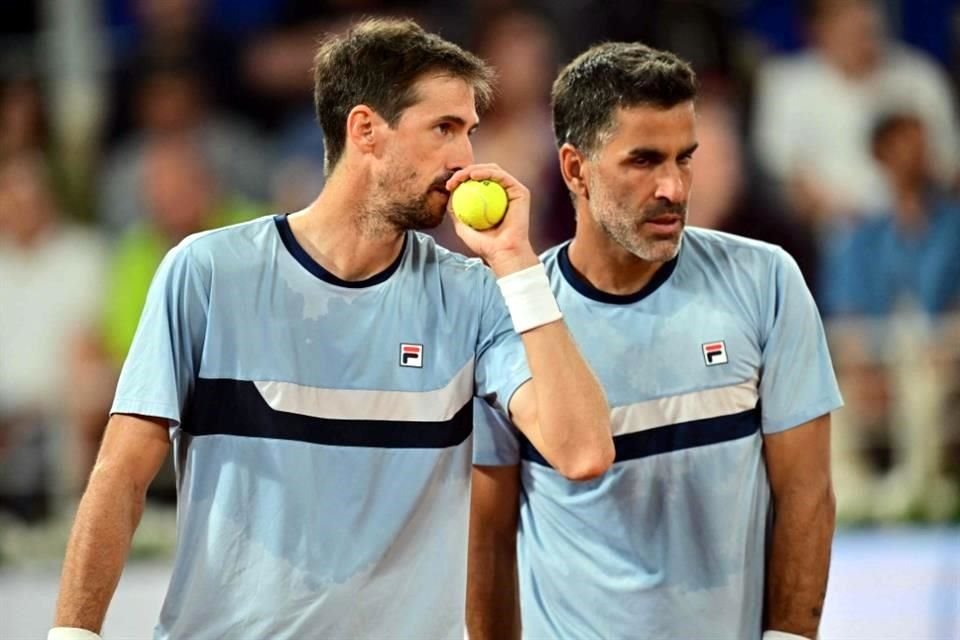 La dupla argentina de González y Molteni forzaron el tie-break en el primer set, pero perdieron ante los españoles Alcaraz y Nadal.