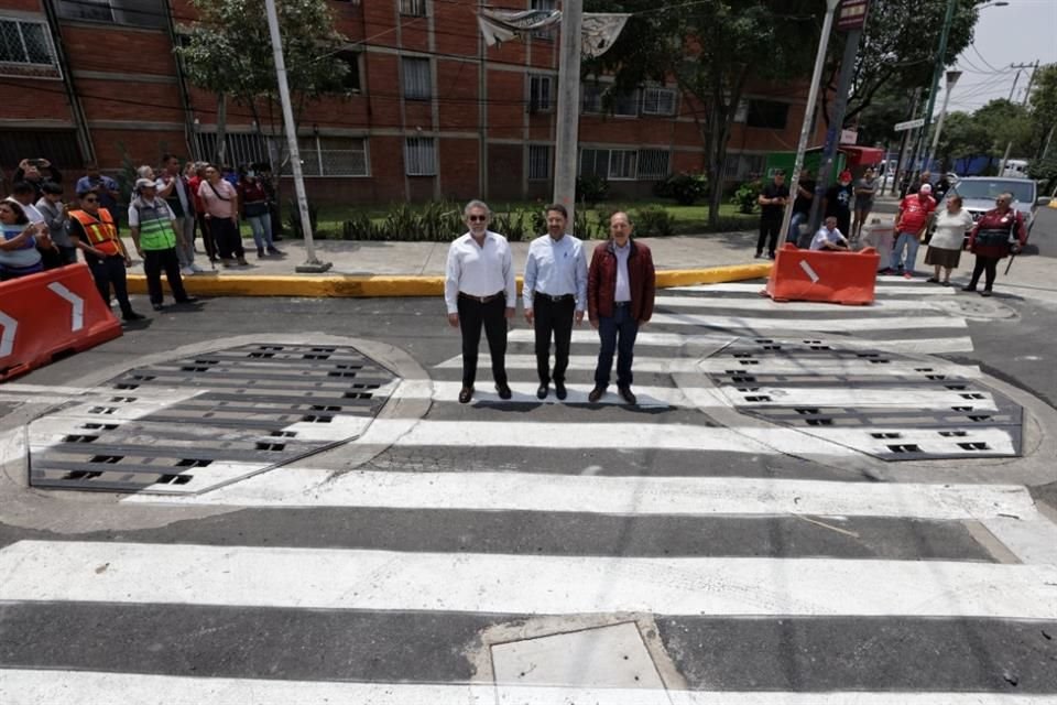 'Se trata de la construcción de un cárcamo de bombeo que tiene capacidad para retirar 500 litros por segundo que recibe de dos colectores muy importantes', expuso Rafael Carmona.