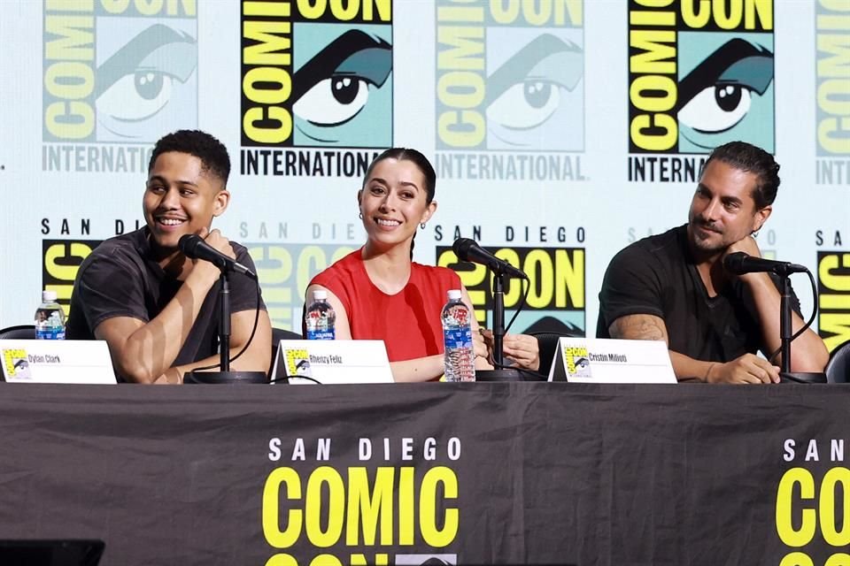 During the panel, Cristin Milioti, one of the co-stars, shared that she used to pretend to be the Riddler's daughter when playing as a child.