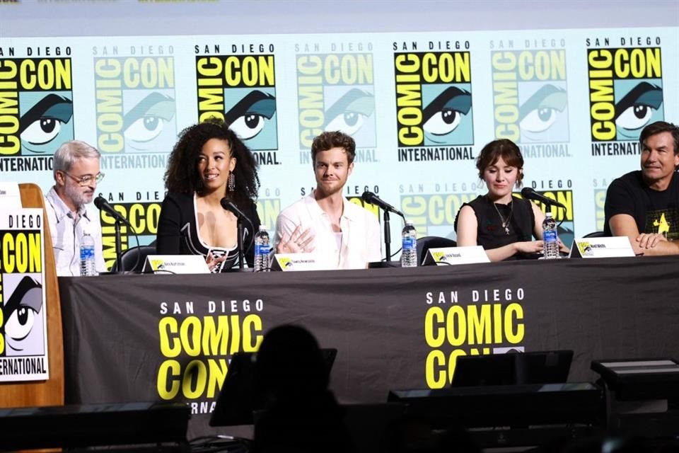 Alex Kurtzman, Tawny Newsome, Jack Quaid, and Noël Wells discussed their 'Star Trek Universe' projects.