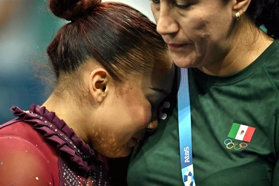 Natalia compitió con dolor y entre lágrimas salió, pero con el honor de haber competido por primera vez en unos Juegos Olímpicos, en París.