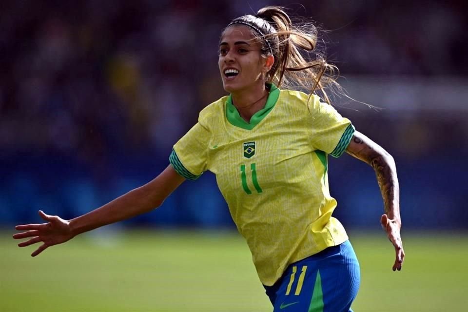 Al minuto 56, la mediocampista del Orlando Pride comandó la jugada donde Ludmila cedió el esférico a Jheniffer para anotar el 1-0 con el que complicaron a las niponas.