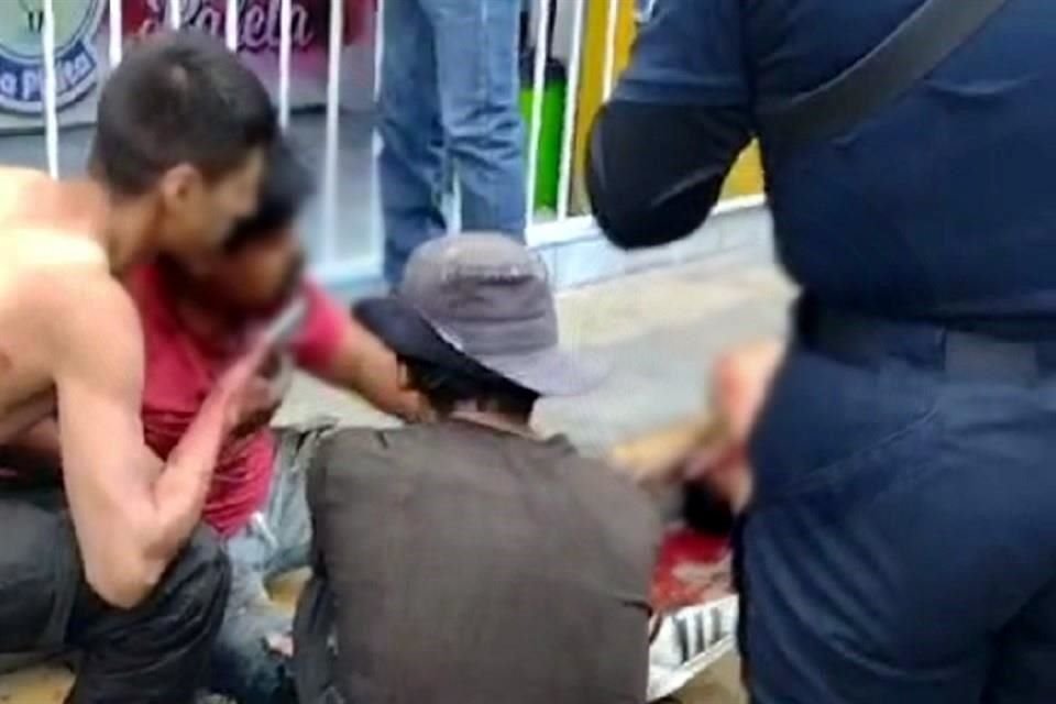 Un hombre fue asesinado y un menor de edad resultó herido durante una ataque a las afueras de una paletería en Temixco, Morelos.