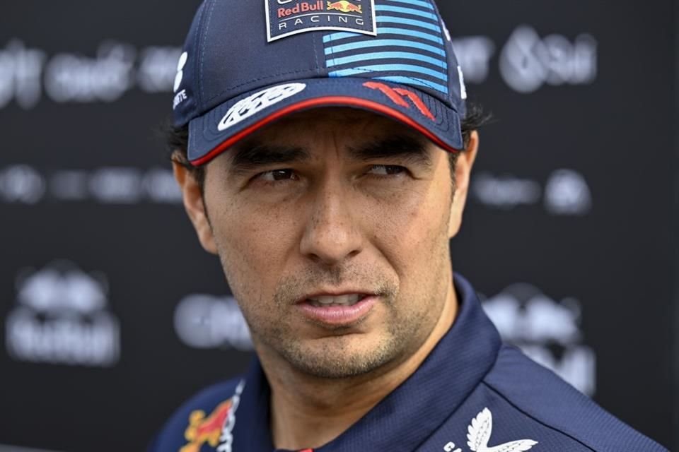 Checo Pérez recibe la confianza de Red Bull para mantenerse con el equipo austriaco.