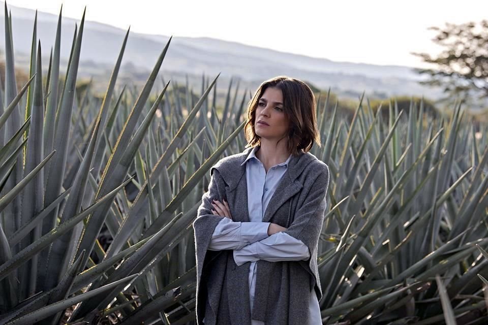 Desconcierta a Irene Azuela cancelación de 'Monarca'; la califica como bastante violenta.