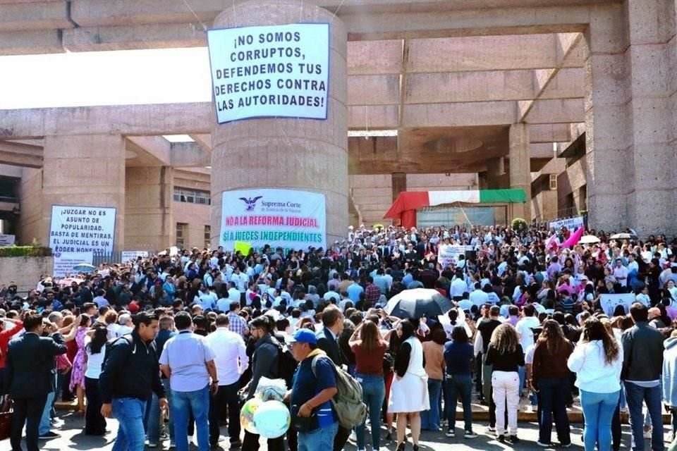 Los impartidores de justicia colocarán mantas en rechazo a la reforma al PJ.