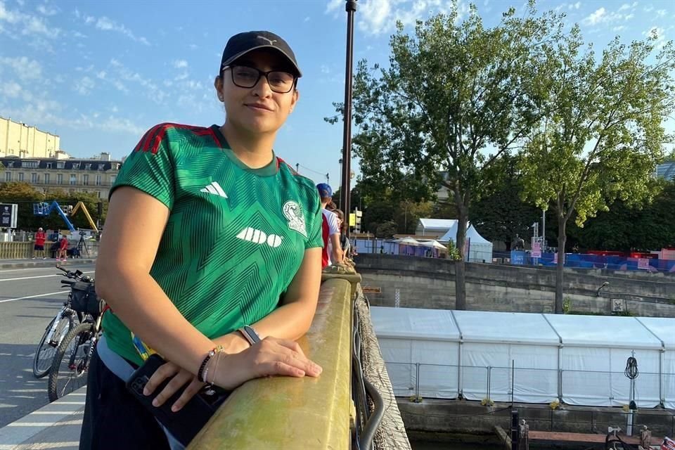 Esta aficionada mexicana se enteró de la reprogramación hasta que llegó al lugar del evento.