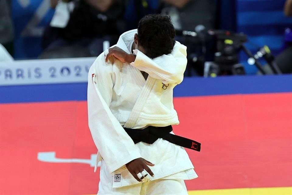 La judoca Prisca Awiti consiguió la medalla de plata en los Juegos Olímpicos de París 2024, la primera para México en este deporte.