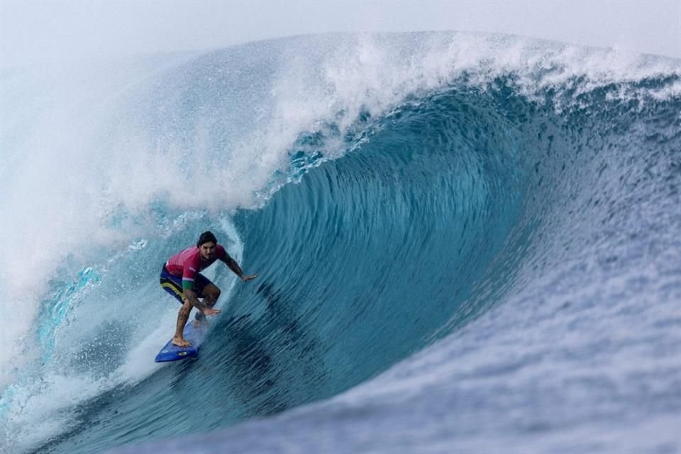 Medina es uno de los candidatos a colgarse la medalla de oro en surf al ser 3 veces campeón mundial.