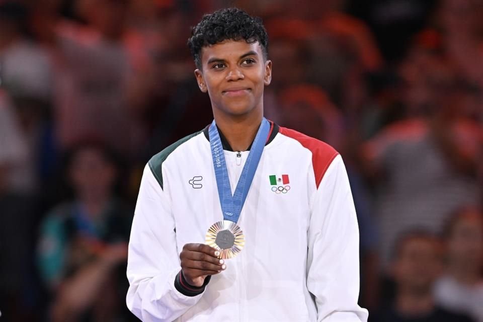 Prisca Awiti en la ceremonia de premiación.