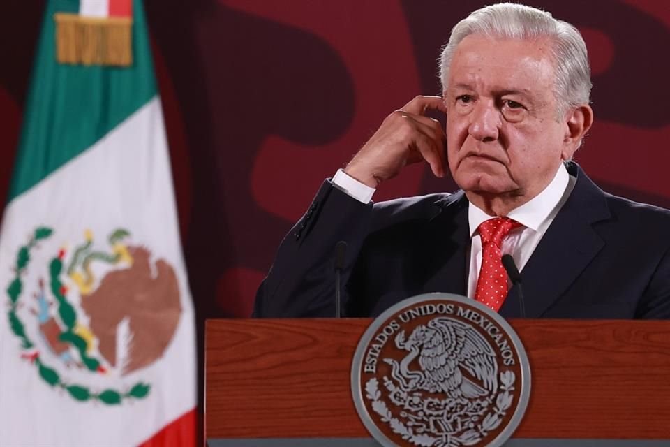 El Presidente Andrés Manuel López Obrador durante su conferencia diaria en Palacio Nacional.