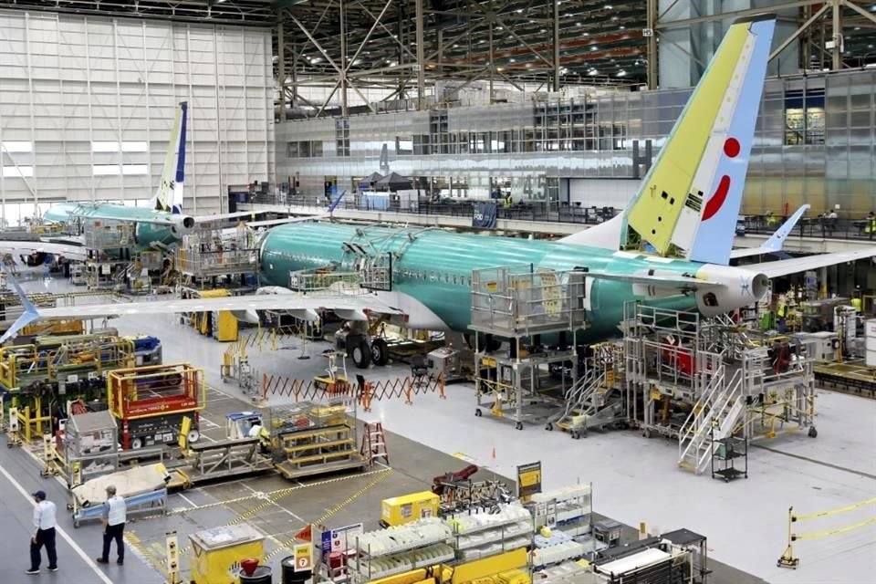 Los ingresos de Boeing cayeron 14.6 por ciento en el segundo trimestre.