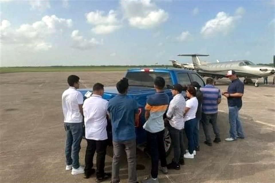 Los indocumentados viajaban en un avión privado.