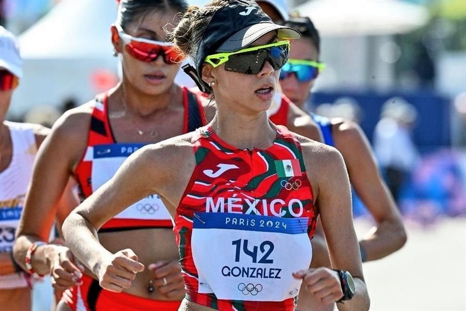 Alegna González estuvo por momentos en el segundo puesto, pero no soportó el ritmo y finalizó quinta,