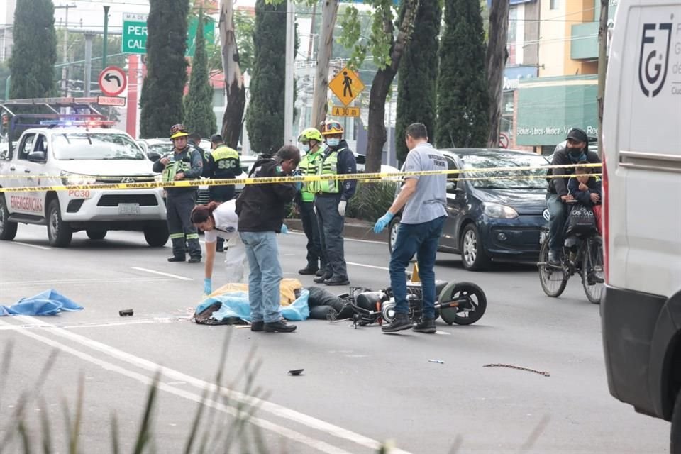 El accidente ocurrió sobre Miguel Ángel de Quevedo, a la altura de Avenida División del Norte.