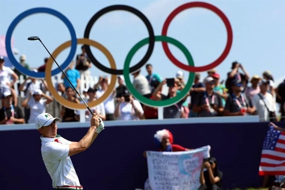 Carlos Ortiz acabó su primera ronda olímpica en el puesto 14 con 68 golpes.