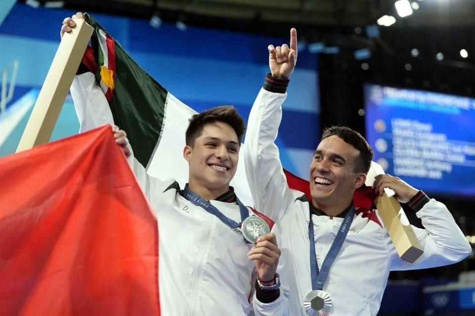 Con una enorme sonrisa, Osmar Olvera agradeció el apoyo y aseguro que su medalla le sabe a Oro, por todo el esfuerzo que trae detrás.