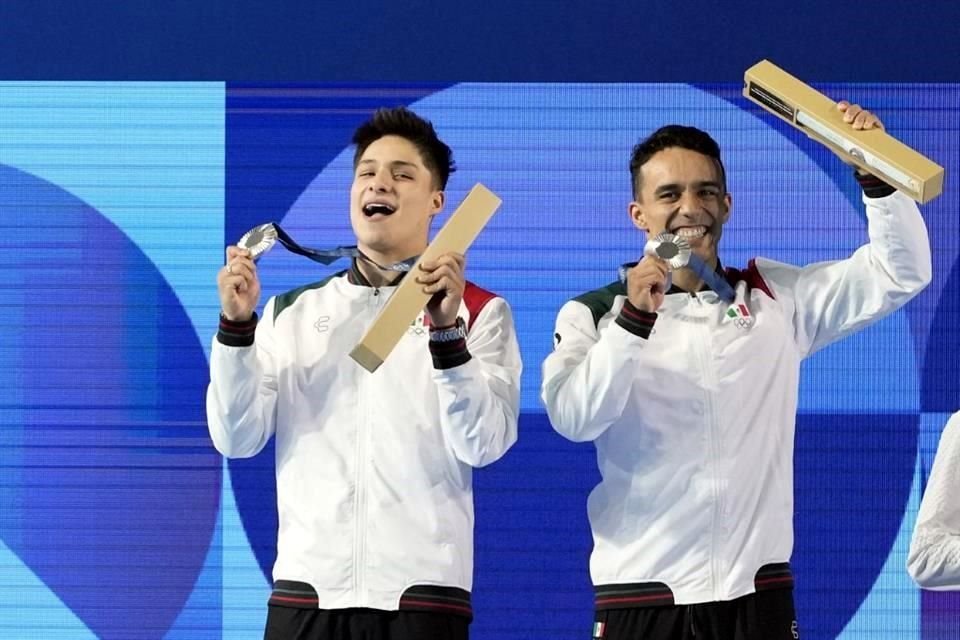 Juan Celaya y Osmar Olvera le dieron su segunda presea olímpica de Plata en clavados sincronizados para México tras 12 años.