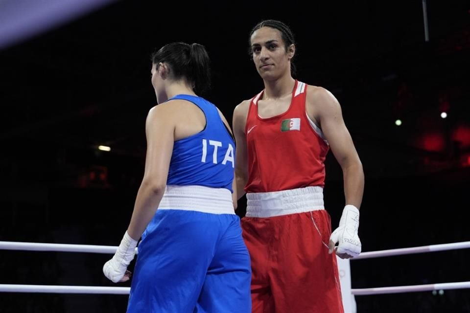 Imane Khelif durante su primer combate en París 2024.