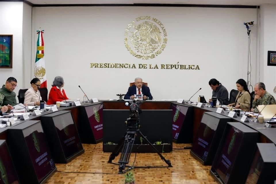 En la reunión estuvieron los titulares de Gobernación, Seguridad, Defensa, Marina, Consejería, Relaciones Exteriores y Guardia Nacional.