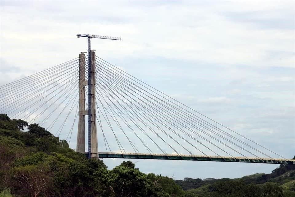 El puente La Concordia tiene más de 700 metros de largo y beneficiará a unos 300 mil habitantes de 21 comunidades de 10 municipios de la región.