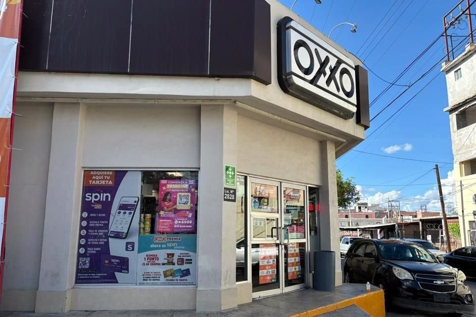 Las primeras tiendas en abrir son las que se ubican en la zona centro de Nuevo Laredo.