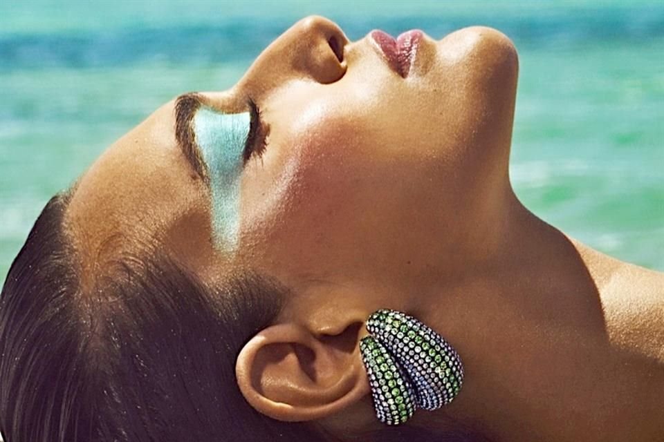 Swarovski lanza su nueva colección inspirada en el mar, con joyas que capturan la belleza de conchas, corales y estrellas de mar.