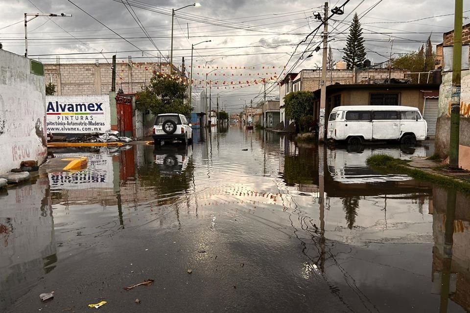 Para Tláhuac, Xochimilco, Milpa Alta, Tlalpan, Iztapalapa, Gustavo A. Madero, Magdalena Contreras y Cuajimalpa se prevén más lluvias al anochecer.