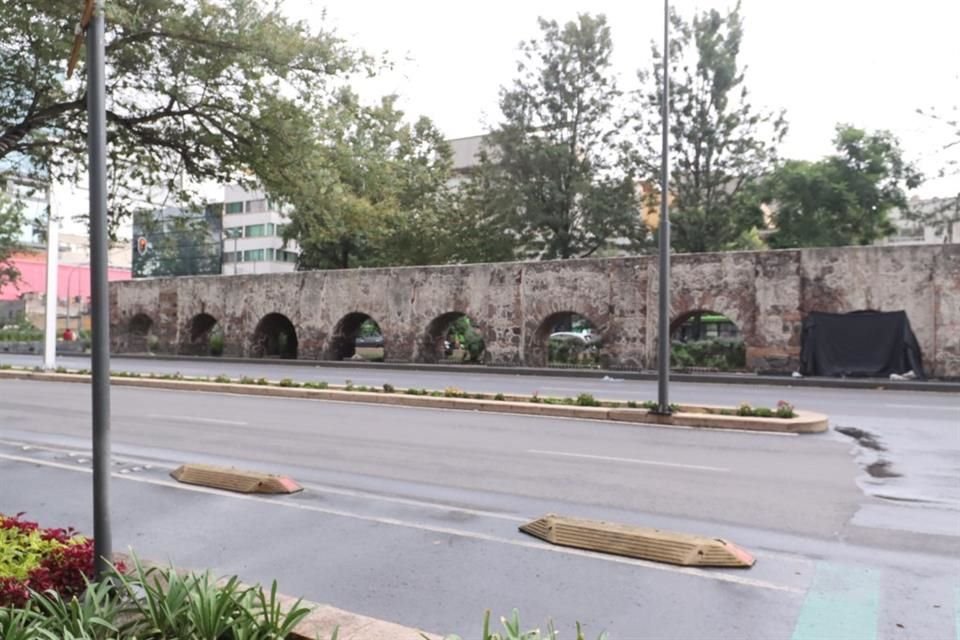 El Acueducto de Chapultepec se suma a la lista de monumentos históricos de la Ciudad que lucen en el abandono.  