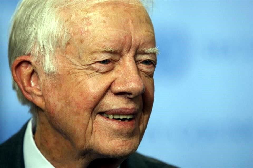 El ex Presidente Jimmy Carter, de 99 años, que recibe cuidados paliativos, dijo que espera celebrar su cumpleaños 100 votando por Harris.