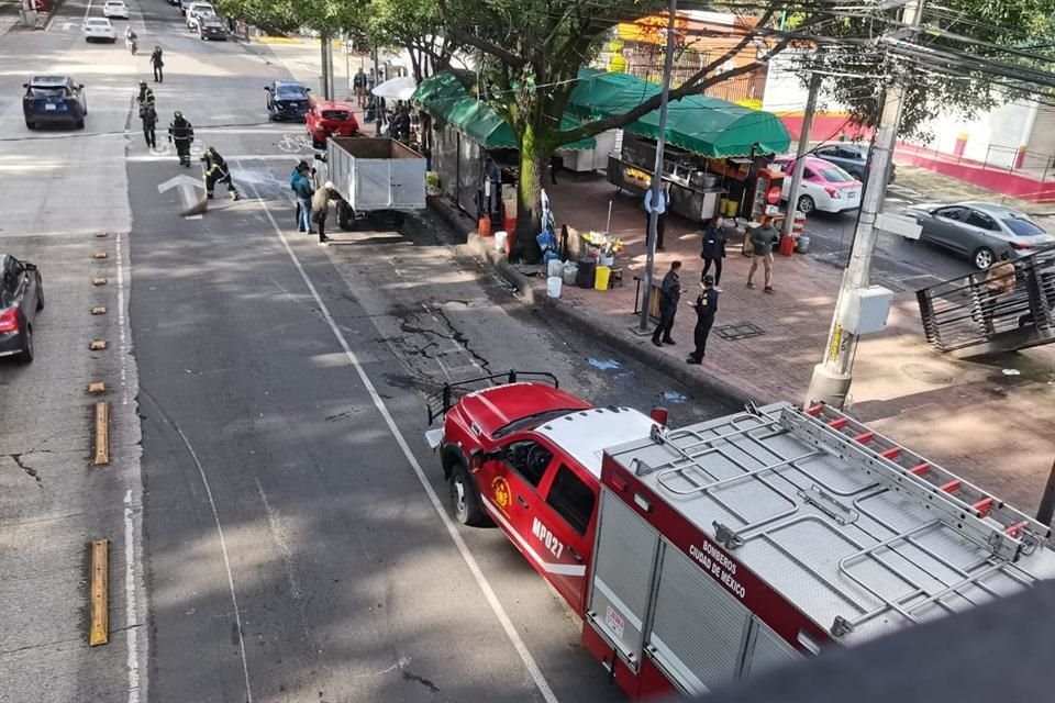 Policías acordonaron el lugar y esperaron la llegada de los Peritos de la Fiscalía General de Justicia.