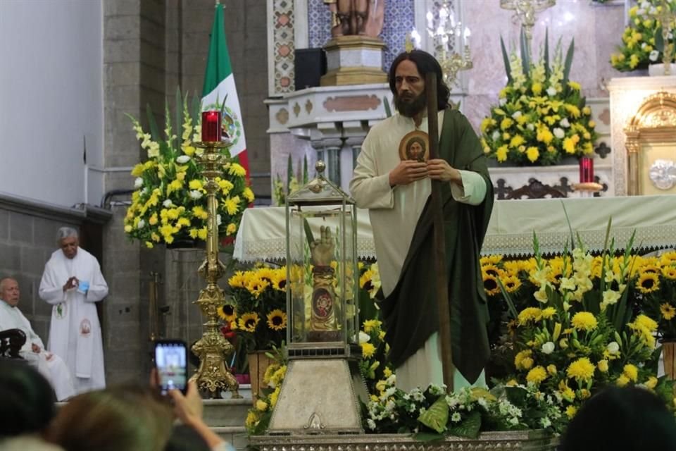 La reliquia religiosa arribó el pasado lunes a la Ciudad de México proveniente del Vaticano.