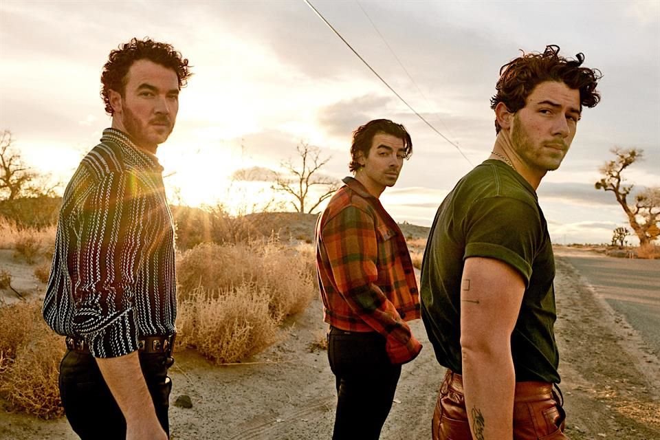 Para Kevin, Joe y Nick, integrantes de los Jonas Brothers, que vuelven este mes a cantar en México, sentirse bien es lo primordial.