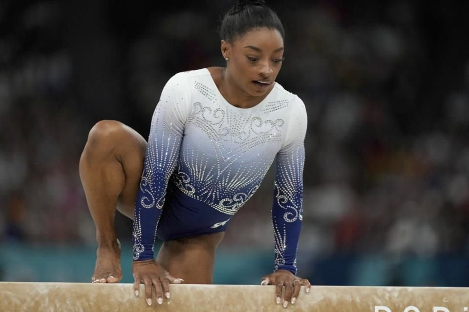 Biles se queda sin récord en su despedida de París 2024.