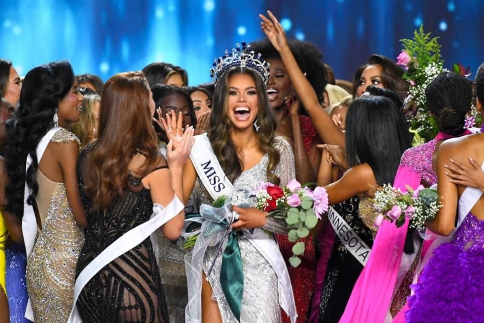 Alma Cooper de Michigan fue coronada como la nueva Miss USA después de las polémicas y renuncia de la modelo Noelia Voigt.