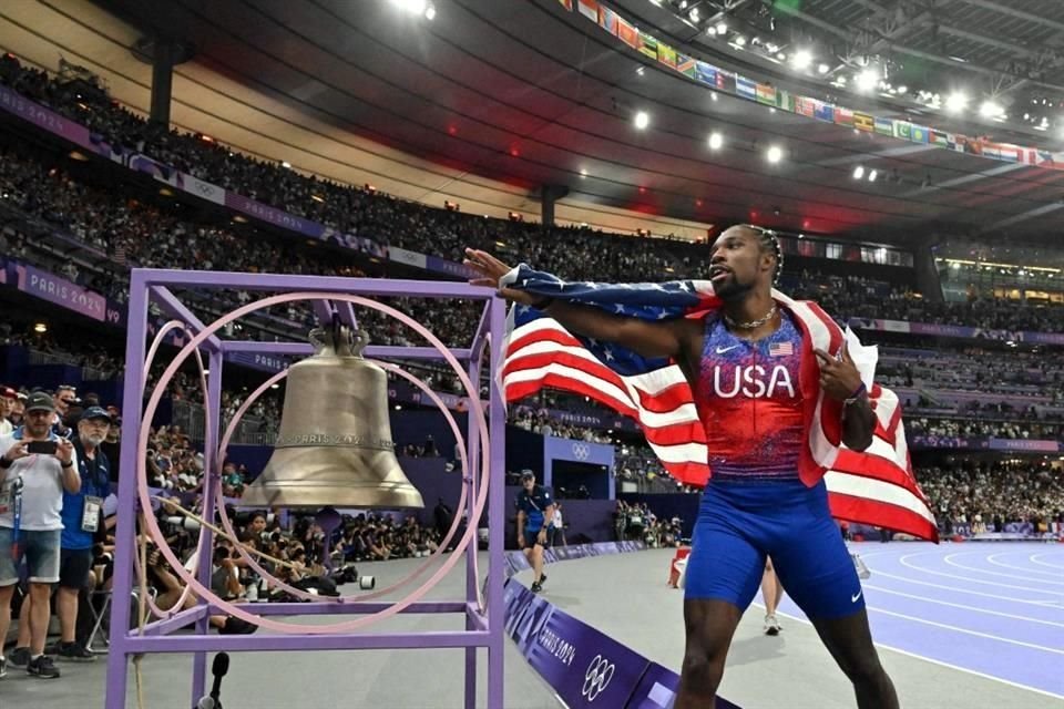 Este domingo, el estadounidense Noah Lyles tocó la campana luego de triunfar en la final masculina de 100 metros.