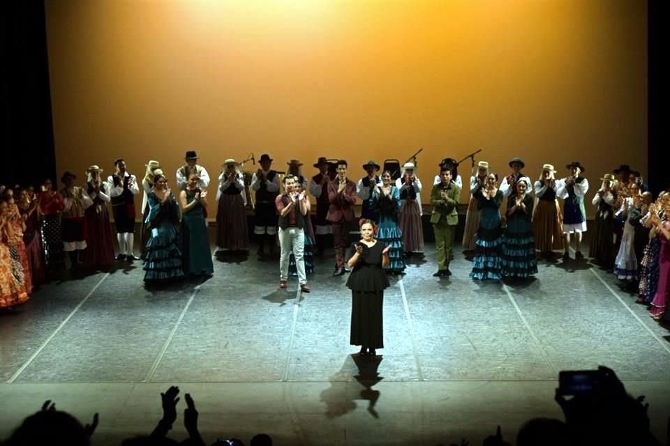 Olinka Trueba es docente de Danza Flamenca y Prácticas Escénicas en la Escuela Nacional de Danza Nellie y Gloria Campobello del INBAL.