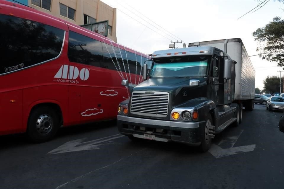 Autoridades detuvieron al conductor del vehículo.