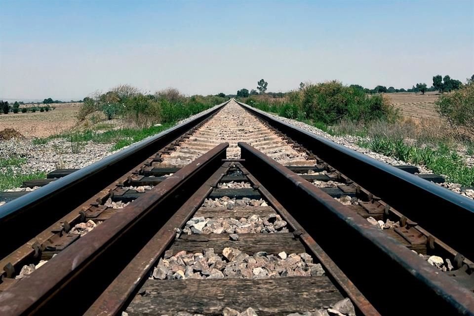 Rehabilitación de vías de Tren Transístmico de Coatzacoalcos a Salina Cruz costará el doble de lo planeado y se terminará en diciembre 2025.