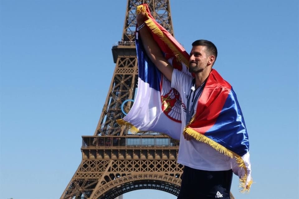 Novak Djokovic se bañó en oro en la capital francesa.