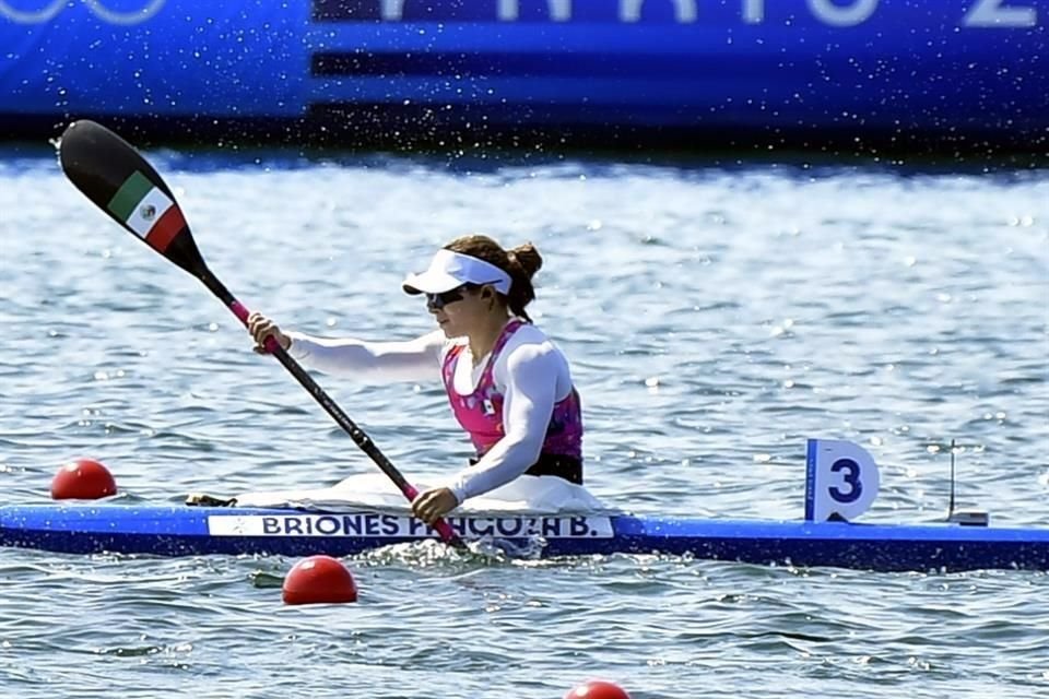 Beatriz Briones finalizó tercera en su heat eliminatorio y se instaló en la Semifinal del K1 500 metros Femenil.