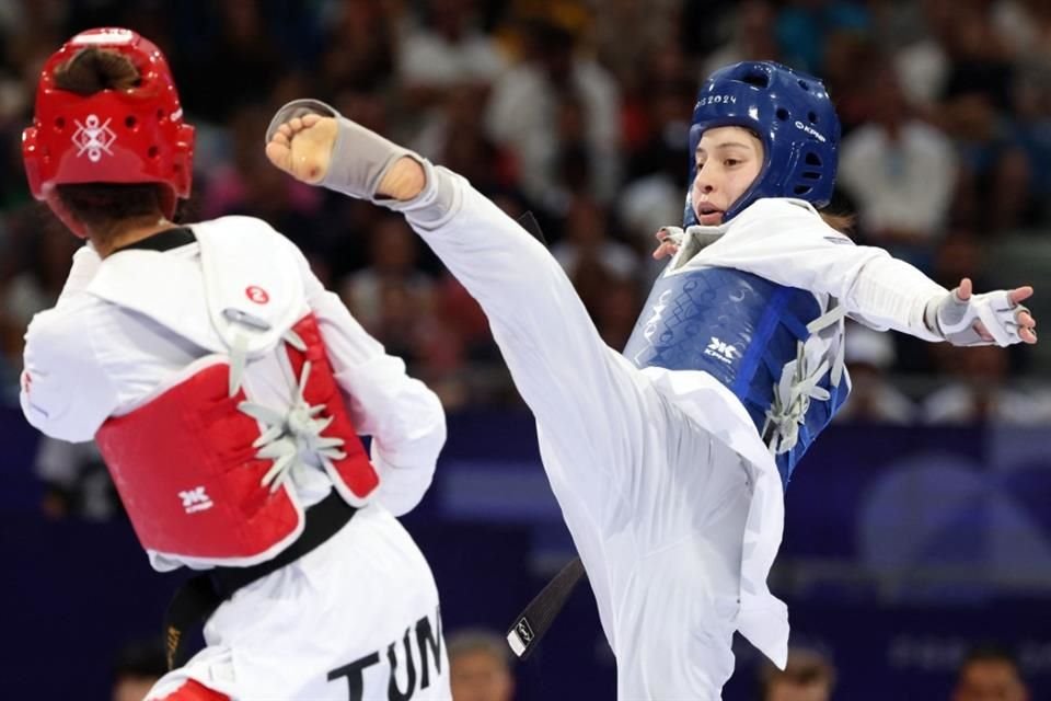 La taekwondoín Daniela Souza fue eliminada en Octavos en París tras haber recibido cinco amonestaciones, la última por quitarse el casco.