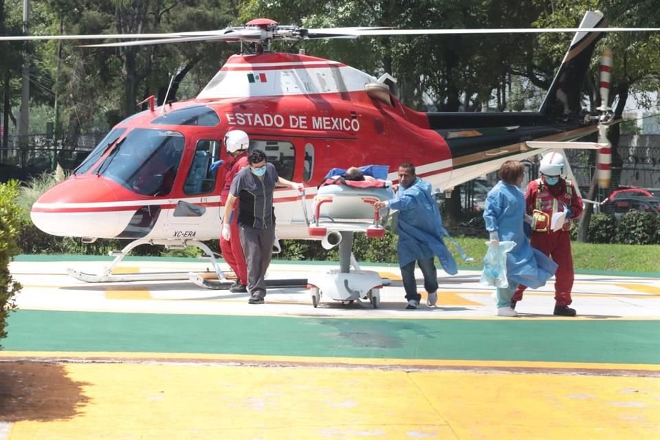 Debido a la gravedad de sus lesiones, dos de ellos fueron llevados en helicóptero a la Ciudad de México y Toluca, respectivamente. 