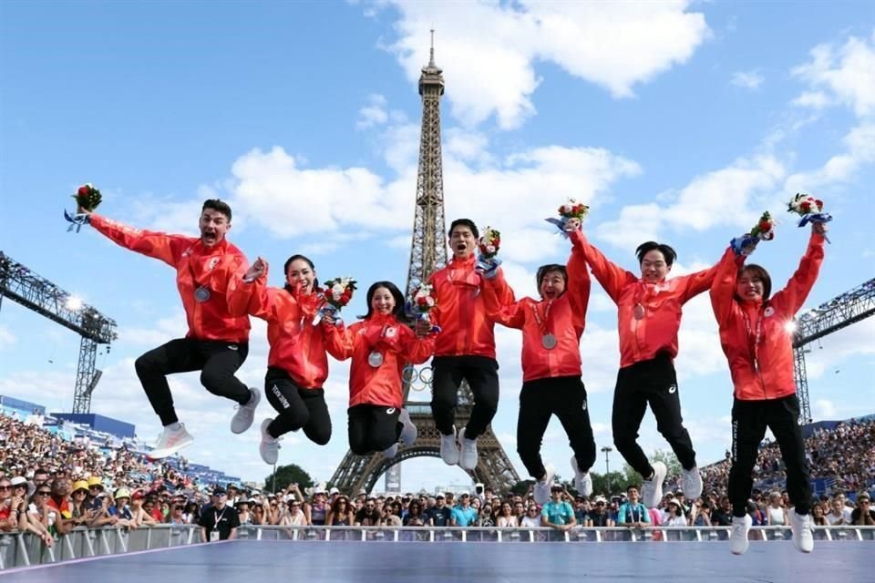 Los japoneses celebraron en grande su nueva Plata.