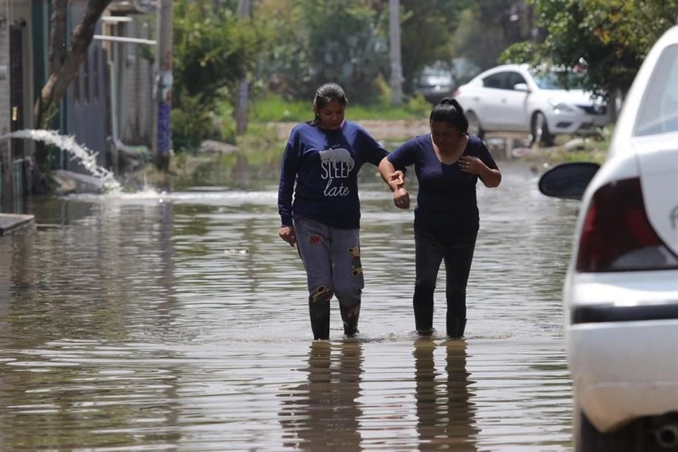 El drenaje está colapsado y hasta que se haga una renovación de todo el sistema esta emergencia continuará siendo cotidiana.