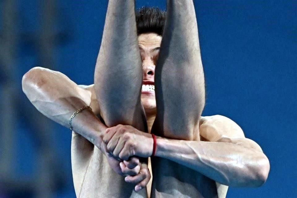 El mexicano Osmar Olvera logró medalla de Bronce en trampolín de 3 metros en París 2024.