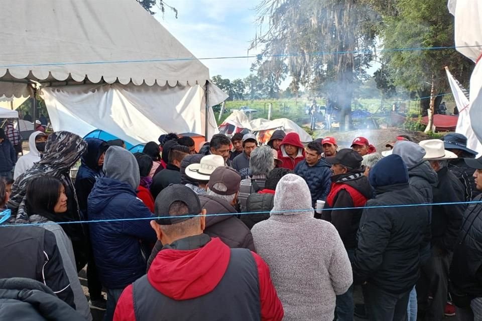 En sus asambleas, algunos ejidatarios reprochan que unos compañeros ya se retiraron y no tienen la misma fuerza.