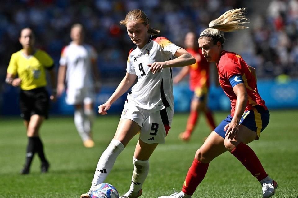 Este partido por el Bronce en el futbol femenil también culminó la actuación de la árbitra mexicana Katia Itzel García.