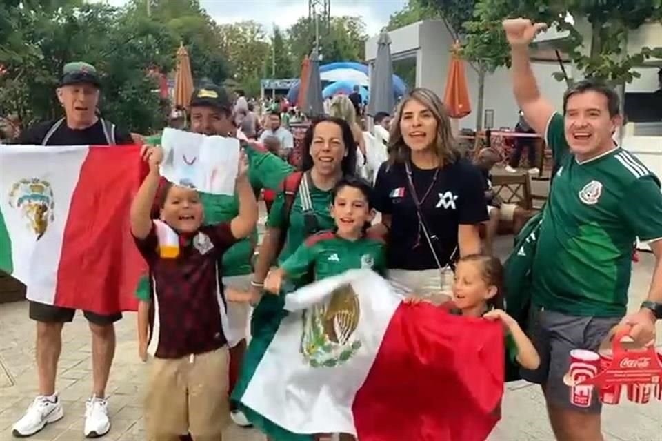 Previo al encuentro por la medalla de Oro mexicanos ponen ambiente en Roland Garros para apoyar a Marco Verde